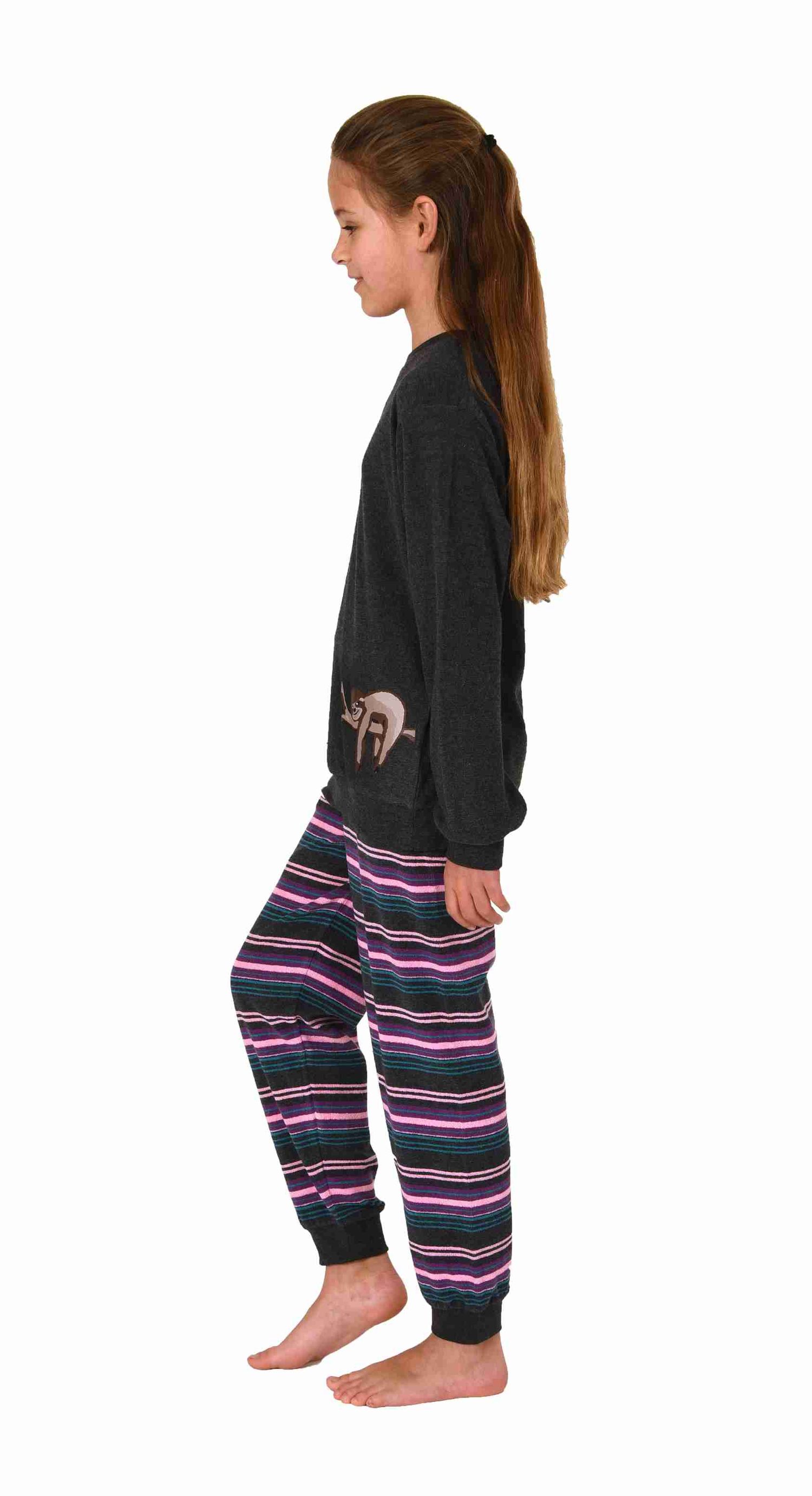 Kuscheliger Mädchen Frottee Schlafanzug langarm mit Bündchen und süssen Faultier Tiermotiv Kuscheliger Mädchen Frottee Schlafanzug langarm mit Bündchen und süssen Faultier Tiermotiv