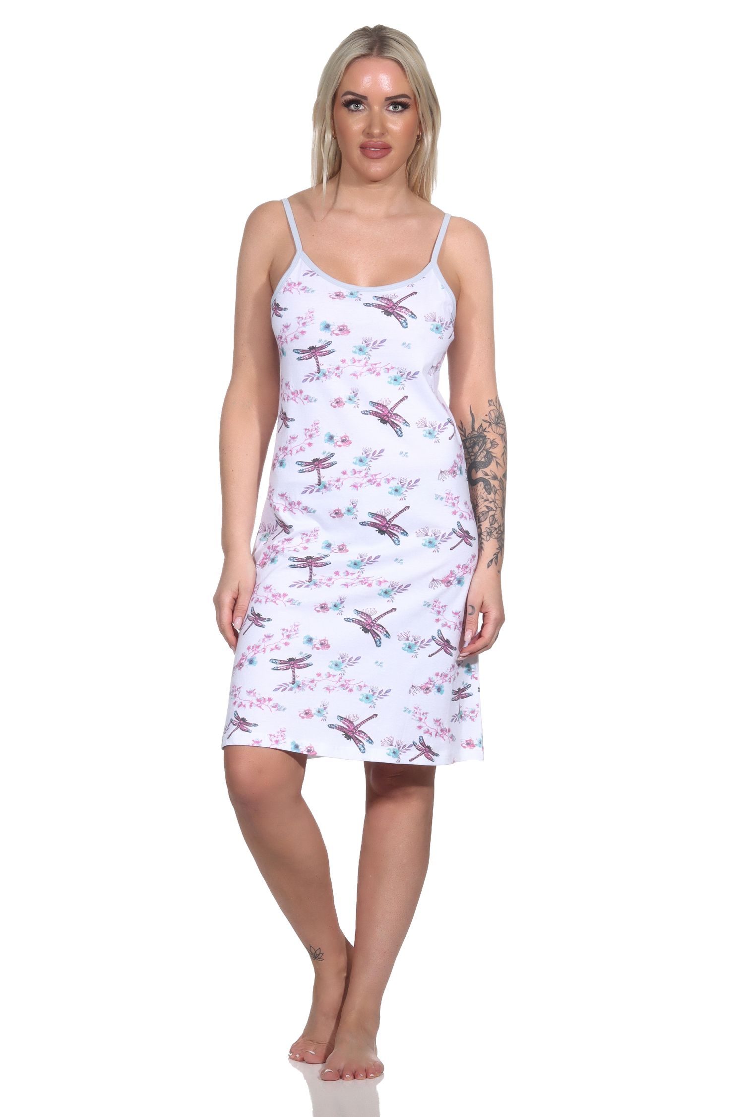 Normann Damen kurzarm Nachthemd in floralem Schmetterlings Print und mit Knopfleiste Normann Damen kurzarm Nachthemd in floralem Schmetterlings Print und mit Knopfleiste