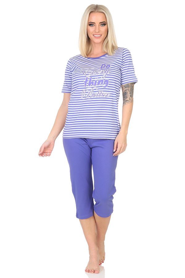 Normann Damen kurzarm Capri Schlafanzug Pyjama in feiner Streifenoptik mit Frontprint