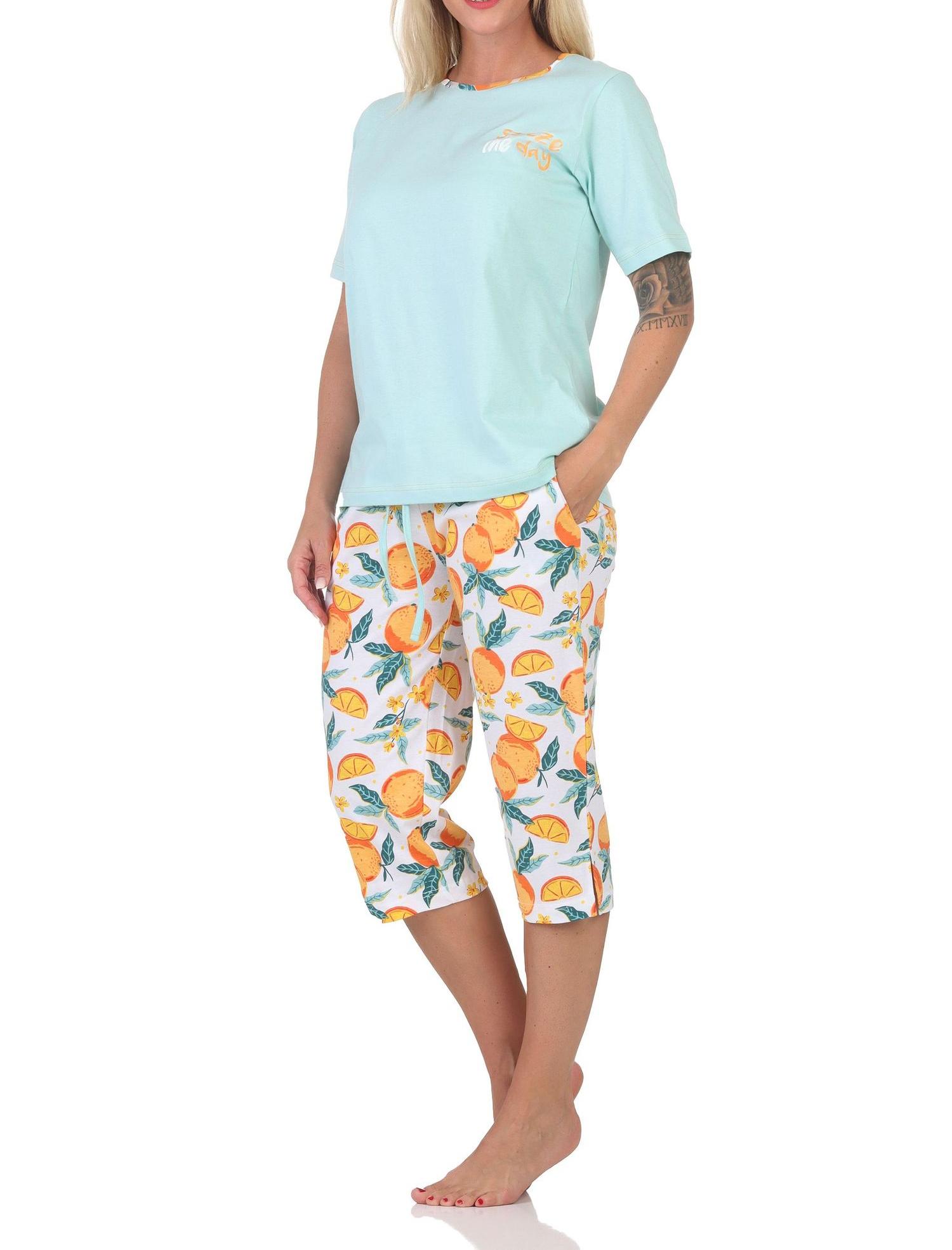 Normann Damen kurzarm Schlafanzug Pyjama in frischer Optik mit Caprihose Normann Damen kurzarm Schlafanzug Pyjama in frischer Optik mit Caprihose
