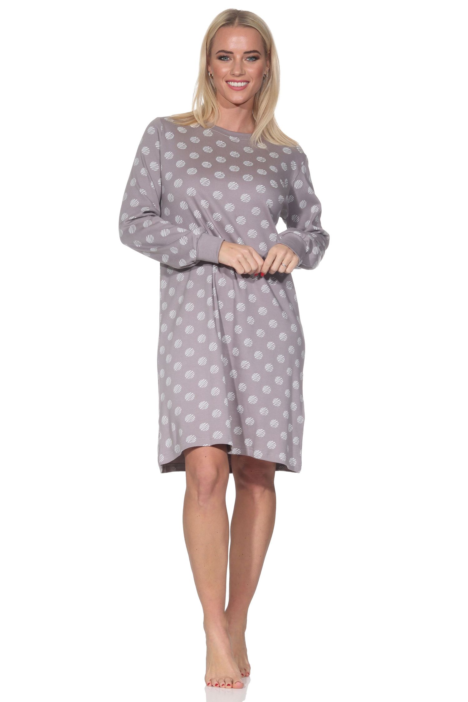 Damen langarm Nachthemd in Kuschel Interlock Qualität in Tupfen Optik – auch in Übergröße Damen langarm Nachthemd in Kuschel Interlock Qualität in Tupfen Optik – auch in Übergröße