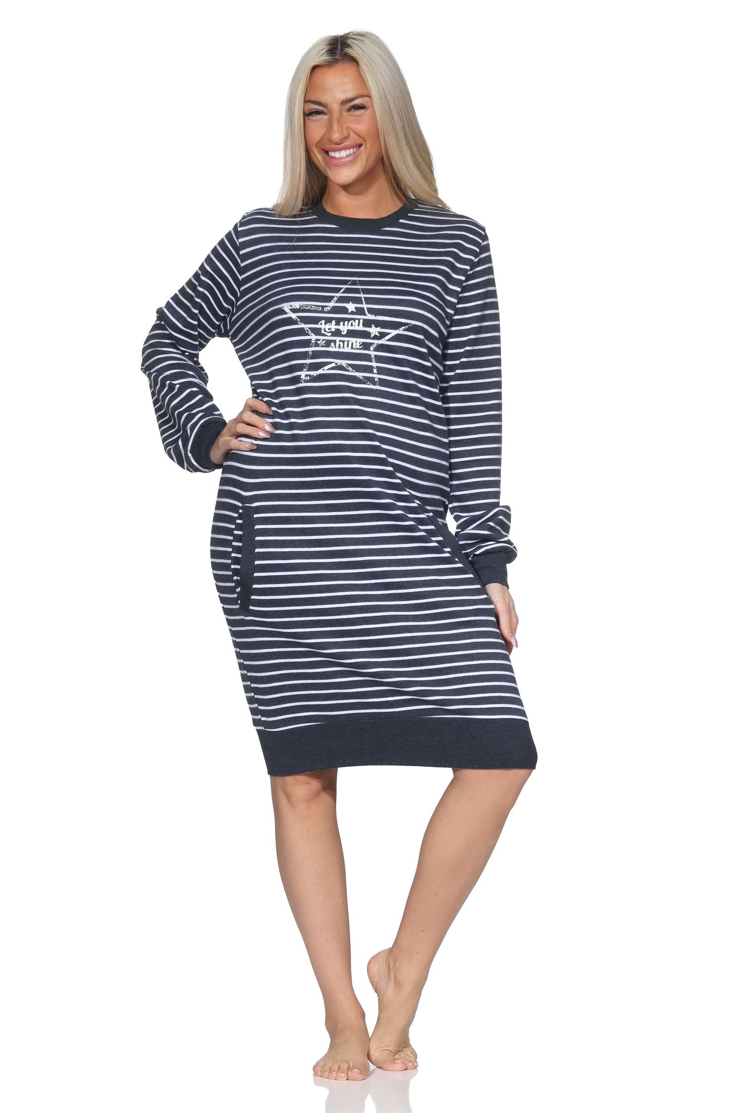 Damen langarm Nachthemd mit Stern-Motiv in Kuschel Interlock Qualität - auch in Übergröße Damen langarm Nachthemd mit Stern-Motiv in Kuschel Interlock Qualität - auch in Übergröße