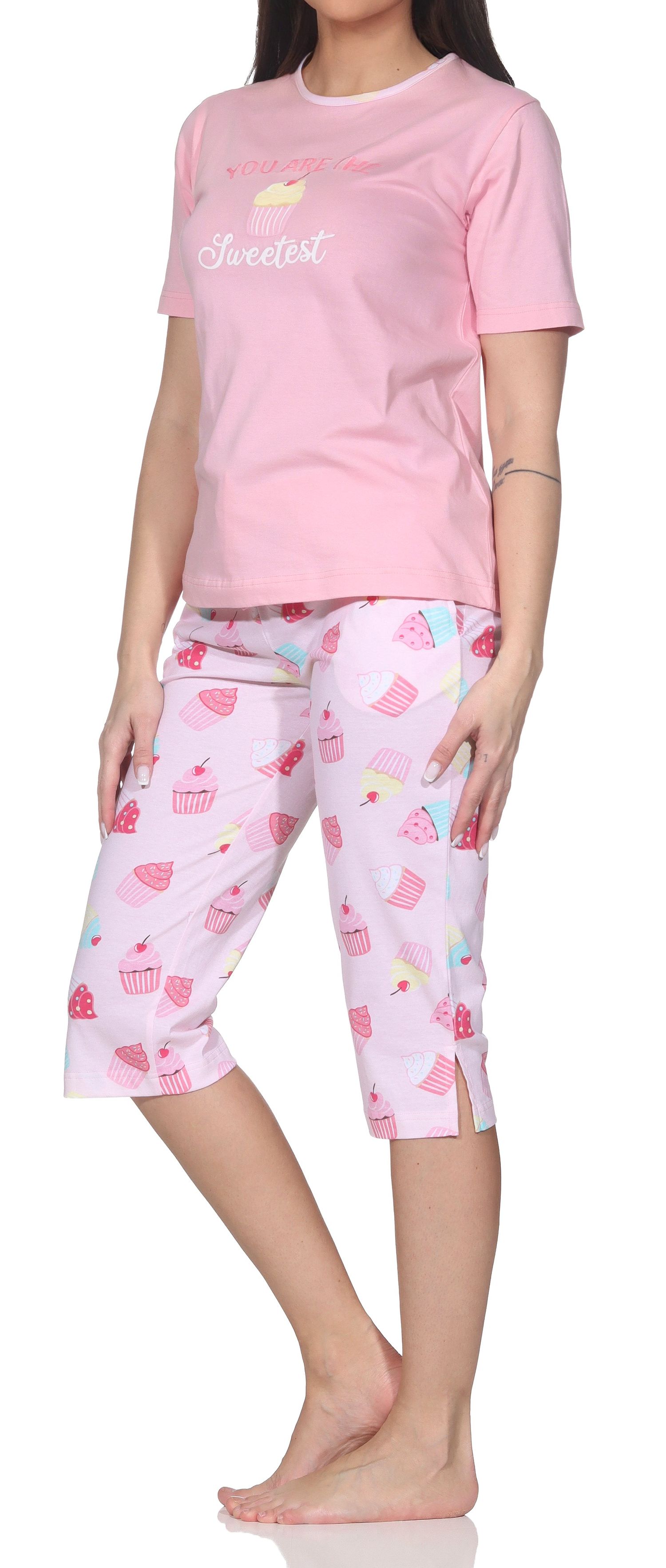 Normann Damen kurzarm Capri Schlafanzug Shorty – Süßes Cupcake-Motiv – auch in Übergrößen