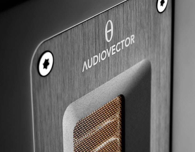 Audiovector Gold Leaf