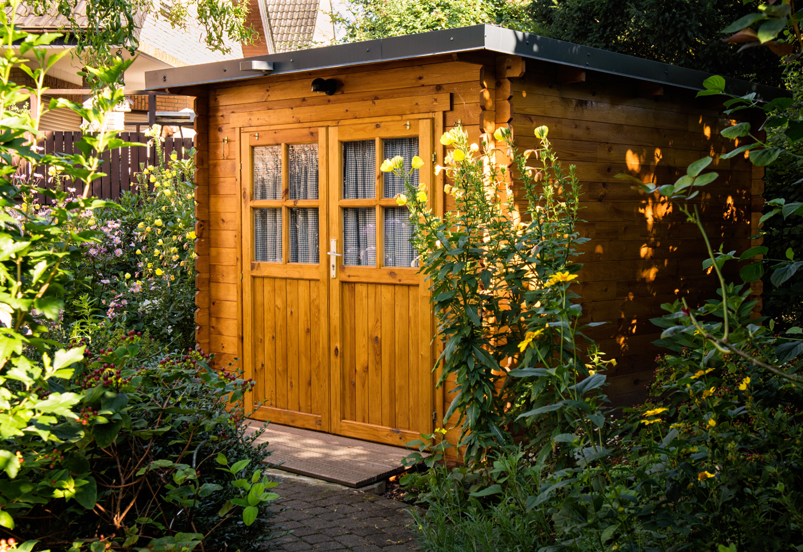 Gartenhäuser mit 14 - 19mm Wandstärke