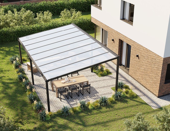 Terrassenüberdachung freistehend 8x5 m anthrazit mit Stegplatten. McTerrasse