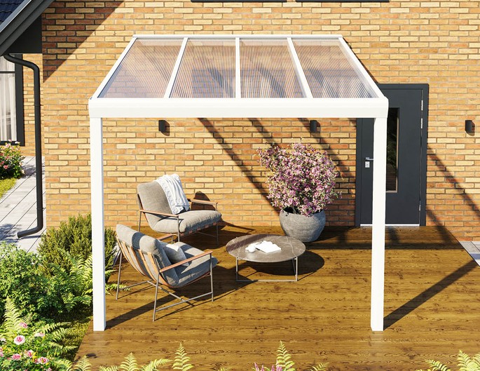 Terrassenüberdachung Alu Topline 3x3,5 m weiß mit Stegplatten. McTerrasse