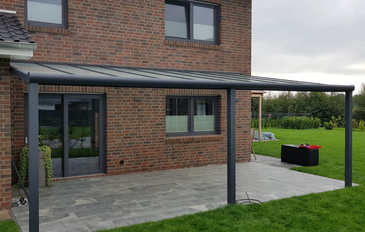 400 x 300 cm Aluminium Terrassenüberdachung "Trendline" mit Glasdach