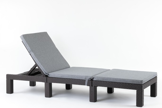 Ligstoel Caracas met kussen 2 stuks.