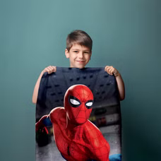 24105-Spiderman-Duschtuch-Badetuch-Strandtuch-Velourstuch-70-x-140cm_6.png