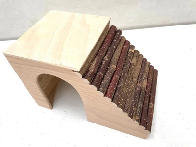 Haselnusshaus für Meerschweinchen 33cm