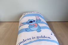 25245-Disney-Lilo-und-Stitch-Bettwaesche-Set--Be-Kind--135x200cm-80x80cm.jpg