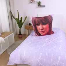 25291-Taylor-Swift-Swiftie-Bettwaesche-by-Sid-Maurer-135x200-cm-Baumwolle_7.png