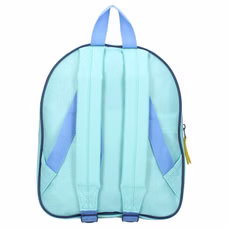 Rückansicht eines hellblauen Rucksacks mit gepolsterten Trägern, blauem Tragegriff, gelbem Zipper und dunkelblauer Kante.