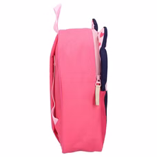 Seitenansicht eines rosa Rucksacks mit hellrosa Zipper, Herzmotiv auf dunkelblauer Front und seitlicher Tasche.