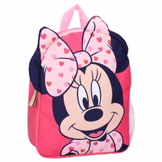 Frontansicht eines rosa Minnie‑Rucksacks mit großem Motiv, Herzschleife, dunklen Ohren und seitlicher Mesh‑Tasche.