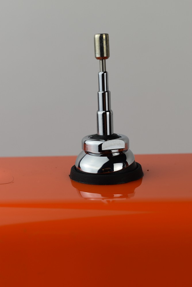 Retro rod chrome antenna with 30mm head, tilt 027° and screwable cable LTS