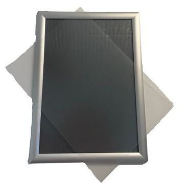 Antireflex - Plakatabdeckung DIN A 3 (UV-stabilisiert) Antireflex - Plakatabdeckung DIN A 3 (UV-stabilisiert)