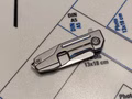 Noxeye-TN-001-Micro-Messer-mit-Titan-Kette-EK33S-3488_3.JPG