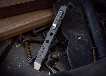 Ti-Pry Titanium Pry Bar: Pocket Edition