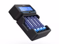 Ladegeraet-Xtar-X4-Schnall-Ladegeraet-fuer-4x-Li-Ionen-bzw-Ni-Mh-Akkus-21700er-Akku-und-Powerbankfunktion-VP4plus-3704_4.jpg