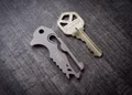 Ti-Pry-Titanium-Pry-Bar--Keychain-Edition-Artemeus-4179_1.jpeg