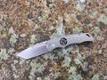 Midgards-Messer-The-Shield-Sights-Tactical-Slipjoint-shield-sights-4518_2.jpg