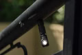 Manker-E03H-III-CW-sand-14500---AA-Stirnlampe-1200-Lumen-Winkellampe-mit-Stirnband-und-abnehmbaren-Filtern-mit-Akku-E03H-II-4790_1.jpg