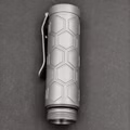 selected-lights-Dawn-TI-HEX-18650-Akkurohr-mit-Schalter-Made-by-Reylight-Dawn-HEX-4987_2.jpeg