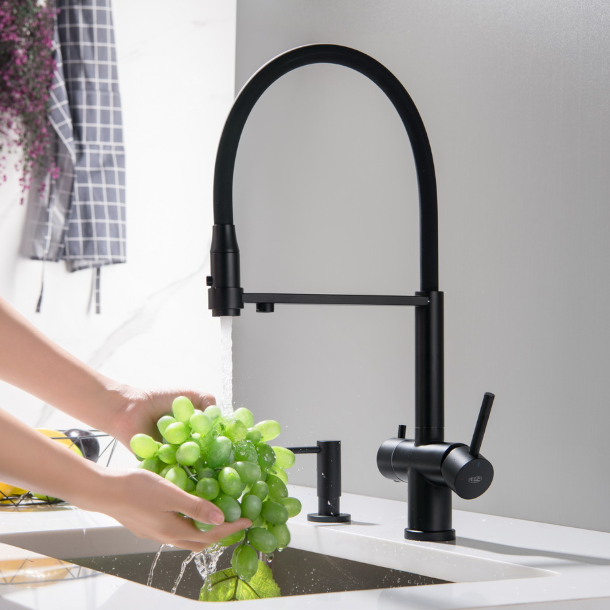 3-Wege-Armatur mit flexibler Brause TUSAR in Edelstahloptik oder FULL BLACK MATT - Photo 3