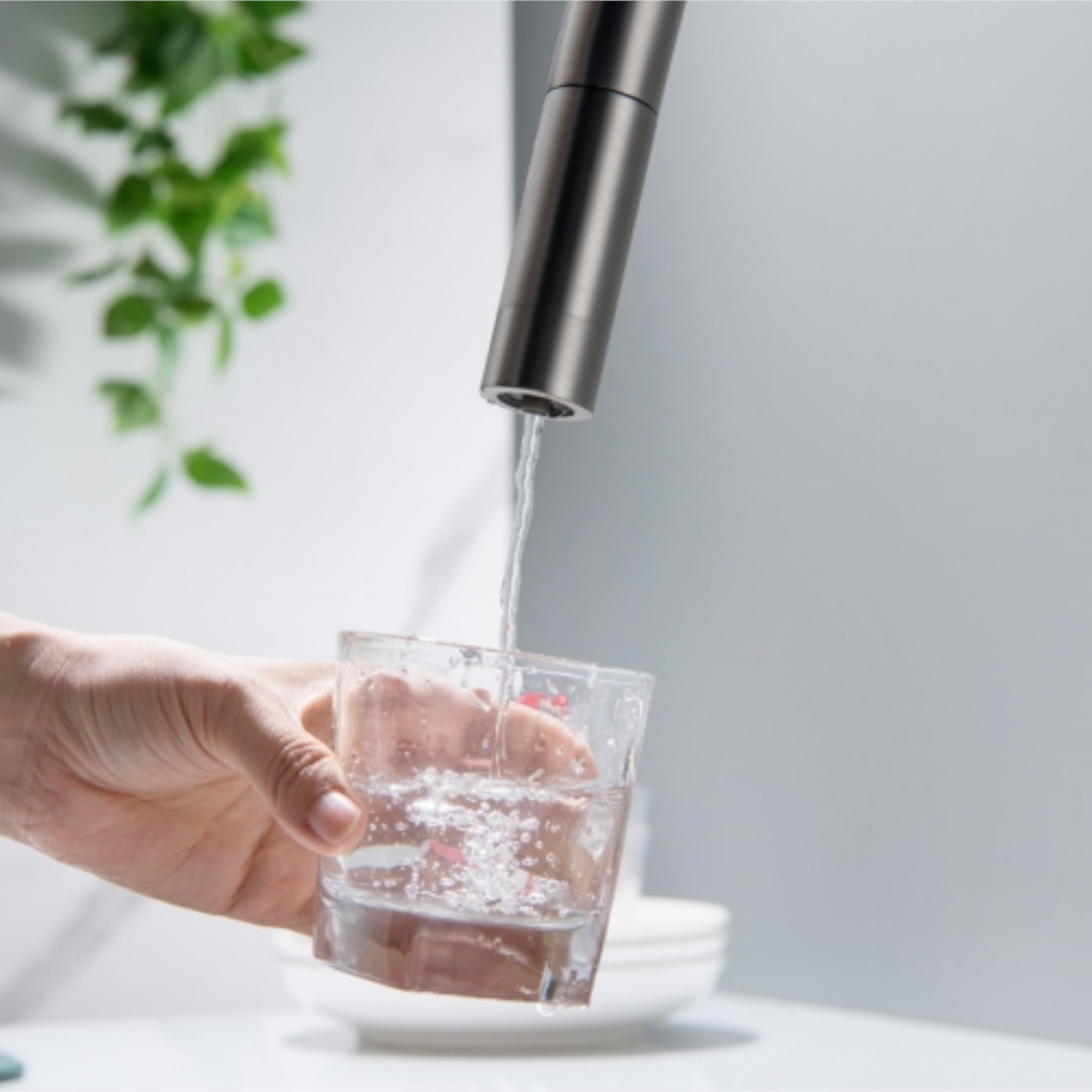 CYRUS Drei-Wege-Wasserhahn mit ausziehbarer Brause, Chrom, Gold, Antik Messing, Edelstahl Optik, Schwarz Matt - Photo 4
