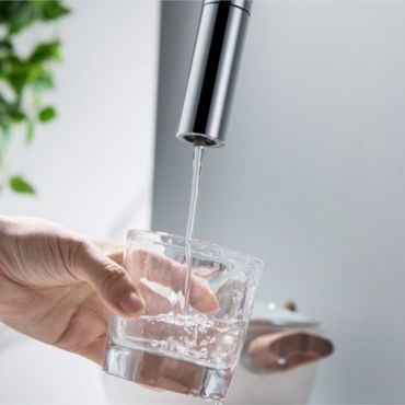 CYRUS Drei-Wege-Wasserhahn mit ausziehbarer Brause, Chrom, Gold, Antik Messing, Edelstahl Optik, Schwarz Matt - Photo preview 4