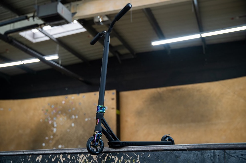     Chilli Pro Scooter Beast V2 Stunt Scooter - Schwarz/Neochrom - 110mm