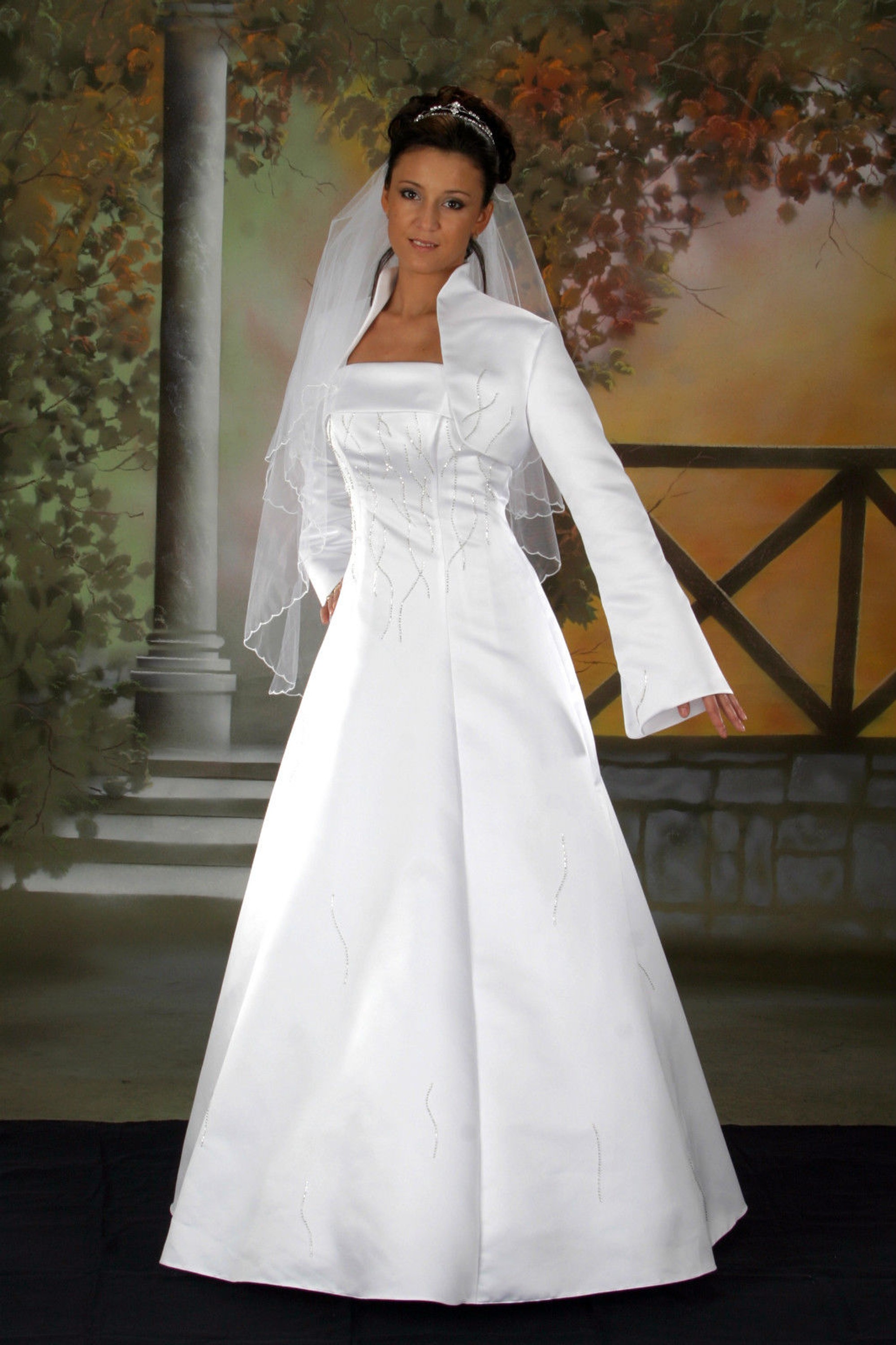 Das Klassische Brautkleid Elegante Und Exklusive Brautmode