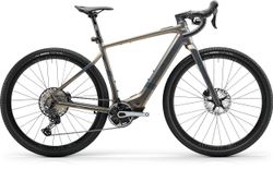 Crossfire-R2000-D-crystal-grey-MY25.jpg Crossfire-R2000-D-crystal-grey-MY25.jpg