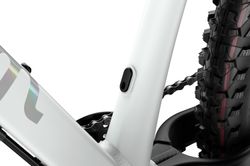 3to2-woom-OFF-AIR-4-6-Cirrus-Cloud-Seatpost-Detail.jpg 3to2-woom-OFF-AIR-4-6-Cirrus-Cloud-Seatpost-Detail.jpg