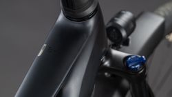 synqup-111100-D-00.jpg synqup-111100-D-00.jpg