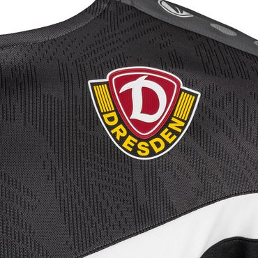 Presentata la prima maglia del Dynamo Dresden 25-26 - Footy Headlines IT