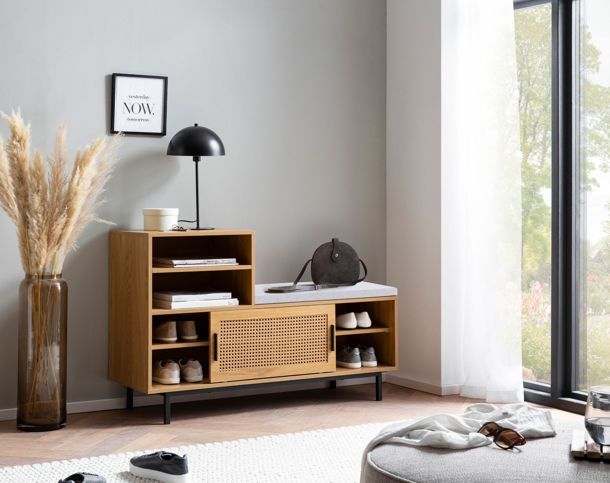 FineBuy Schuhbank mit Sitzfläche 120x75,5x40 cm Garderobenbank Eiche-Dekor, Sitzbank Rattan Klein Gepolstert, Bank Schmal Flur mit Stauraum, Flurbank Wiener Geflecht, Flurmöbel mit Schiebetür | Farbe: Braun