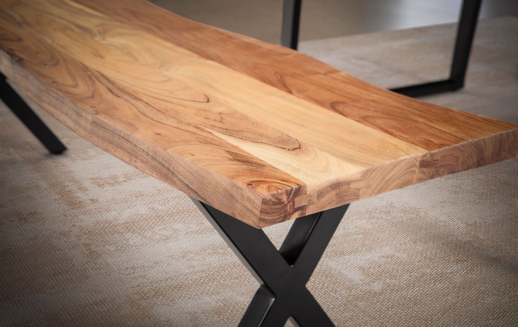 FineBuy Esszimmerbank Akazie Massivholz / Metall mit Baumkante, Esstischbank Modern, Holzbank Massiv ohne Lehne, Küchenbank Essbank mit X-Beinen, Sitzbank Esszimmer | Farbe: Braun