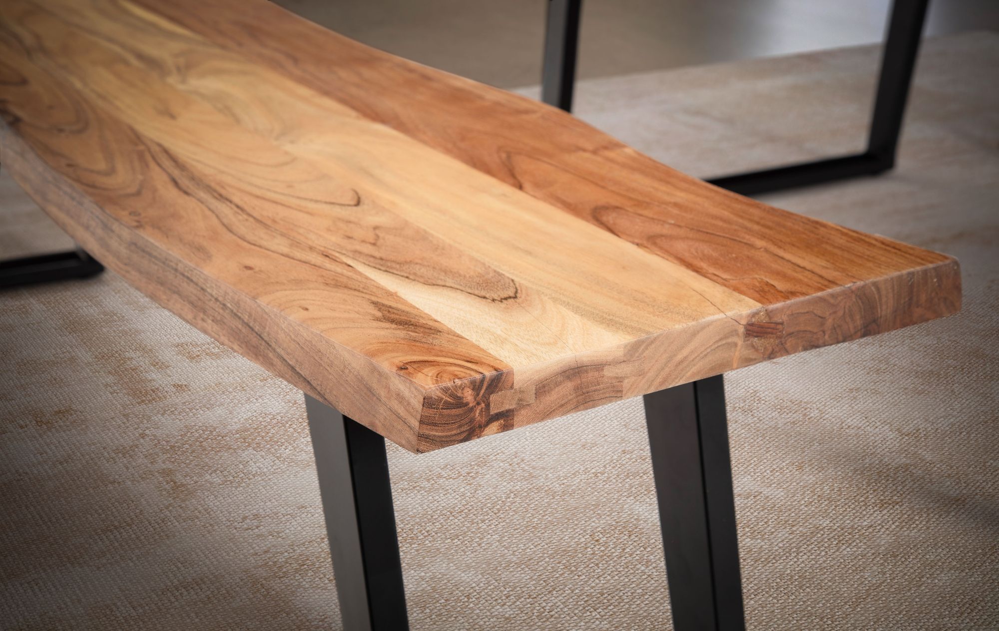 FineBuy Esszimmerbank Akazie Massivholz / Metall mit Baumkante, Esstischbank Modern, Holzbank Massiv ohne Lehne, Küchenbank Essbank mit U-Beinen, Sitzbank Esszimmer | Farbe: Braun