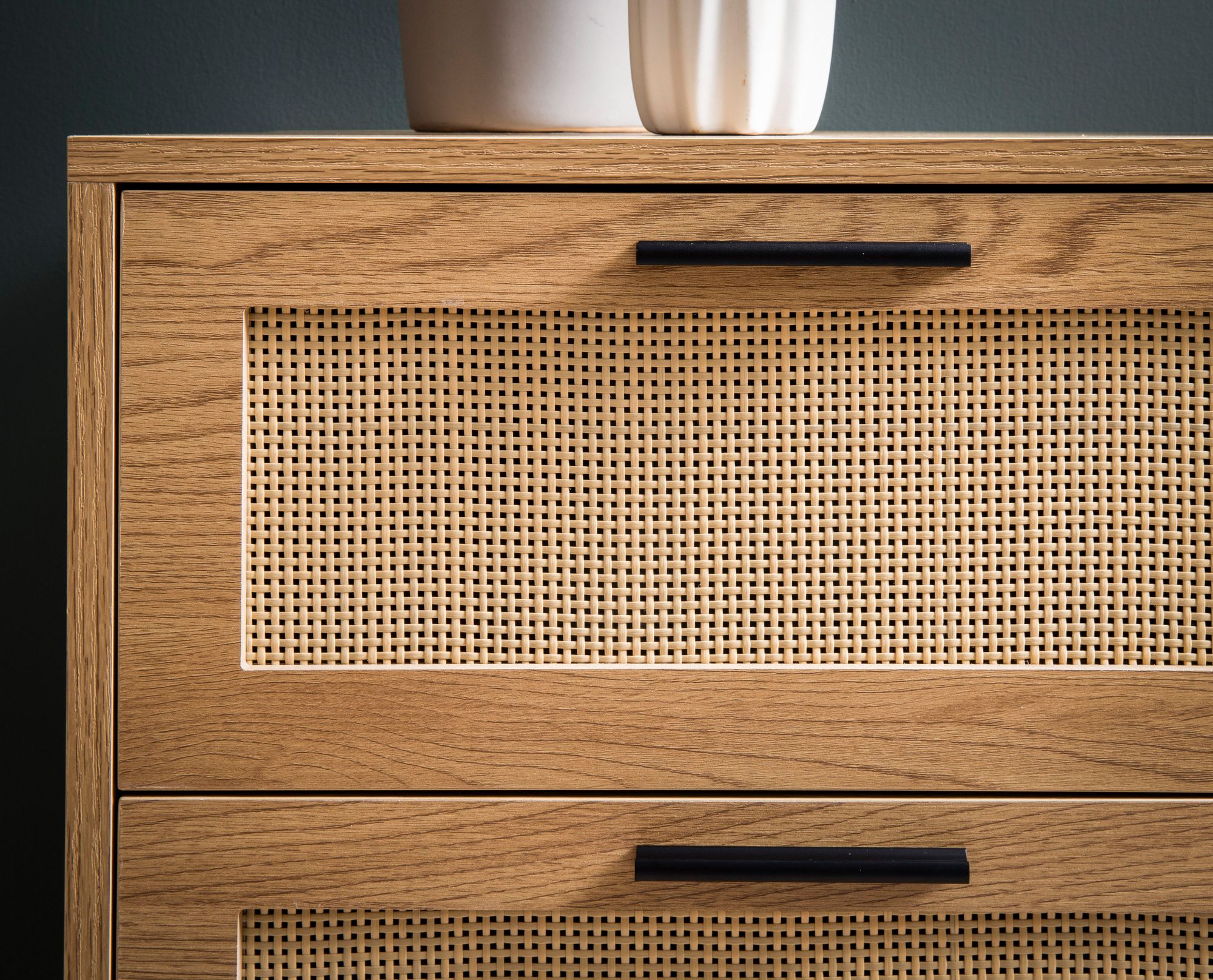 Kommode in Eiche Dekor 80 cm Sideboard mit 3 Schubladen & 1 Tür aus Wiener Rattan Geflecht Design Highboard - Schubladenkommode | Farbe: Braun