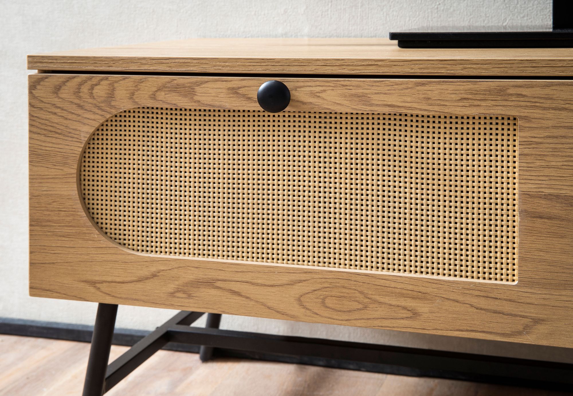 FineBuy Lowboard 100x45x40 cm TV-Kommode mit Eiche-Dekor & Rattan, Design TV-Schrank Hoch mit Schubladen, Fernsehtisch Fernsehschrank, Fernsehkommode Wohnzimmer | Farbe: Braun