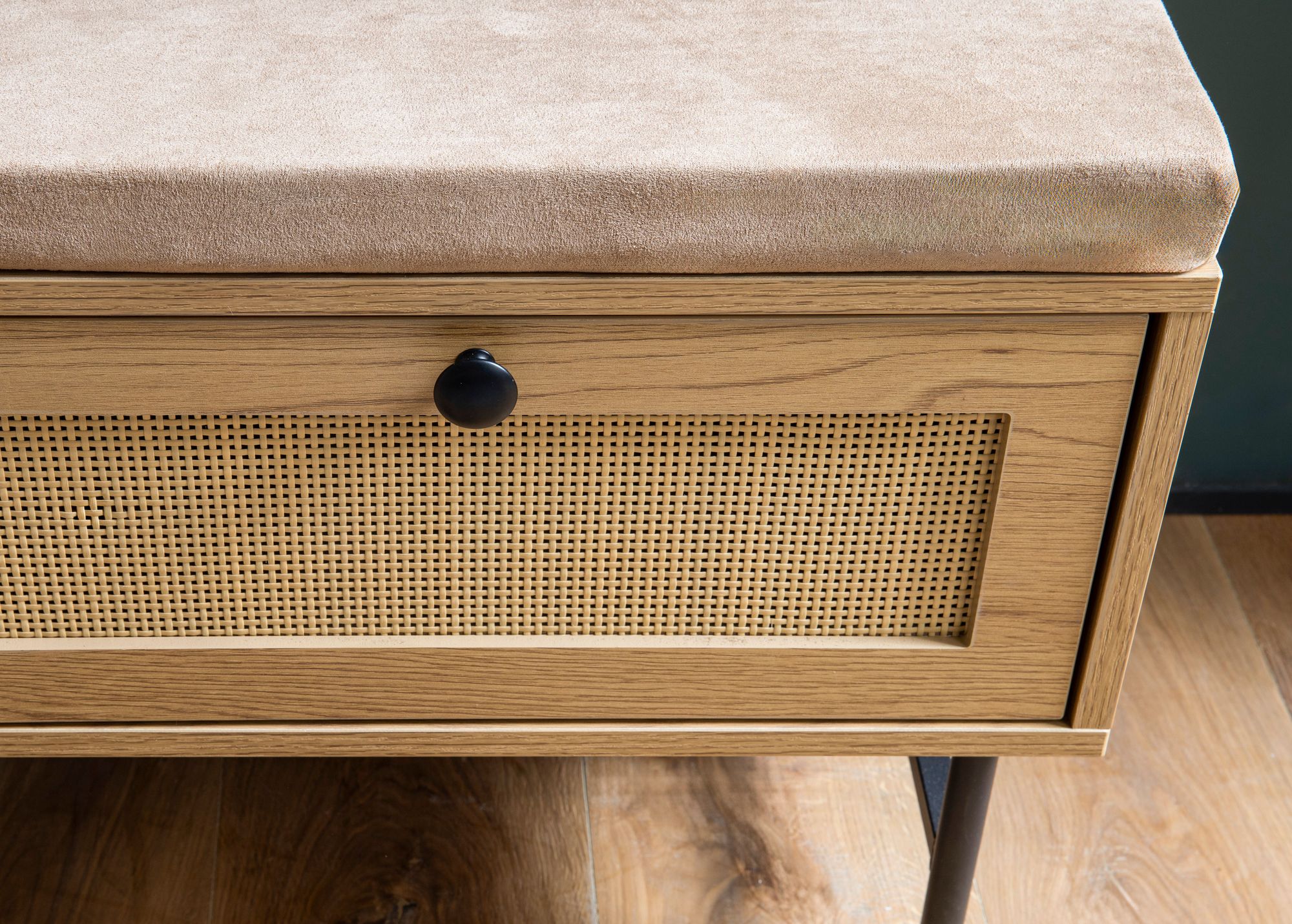 FineBuy Schuhbank mit Stoff-Sitzfläche 100x48x38 cm Garderobenbank Eiche-Dekor, Sitzbank Rattan Klein Gepolstert, Bank Schmal Flur mit Stauraum, Flurbank Flurmöbel mit Schubladen | Farbe: Braun FineBuy Schuhbank mit Stoff-Sitzfläche 100x48x38 cm Garderobenbank Eiche-Dekor, Sitzbank Rattan Klein Gepolstert, Bank Schmal Flur mit Stauraum, Flurbank Flurmöbel mit Schubladen | Farbe: Braun