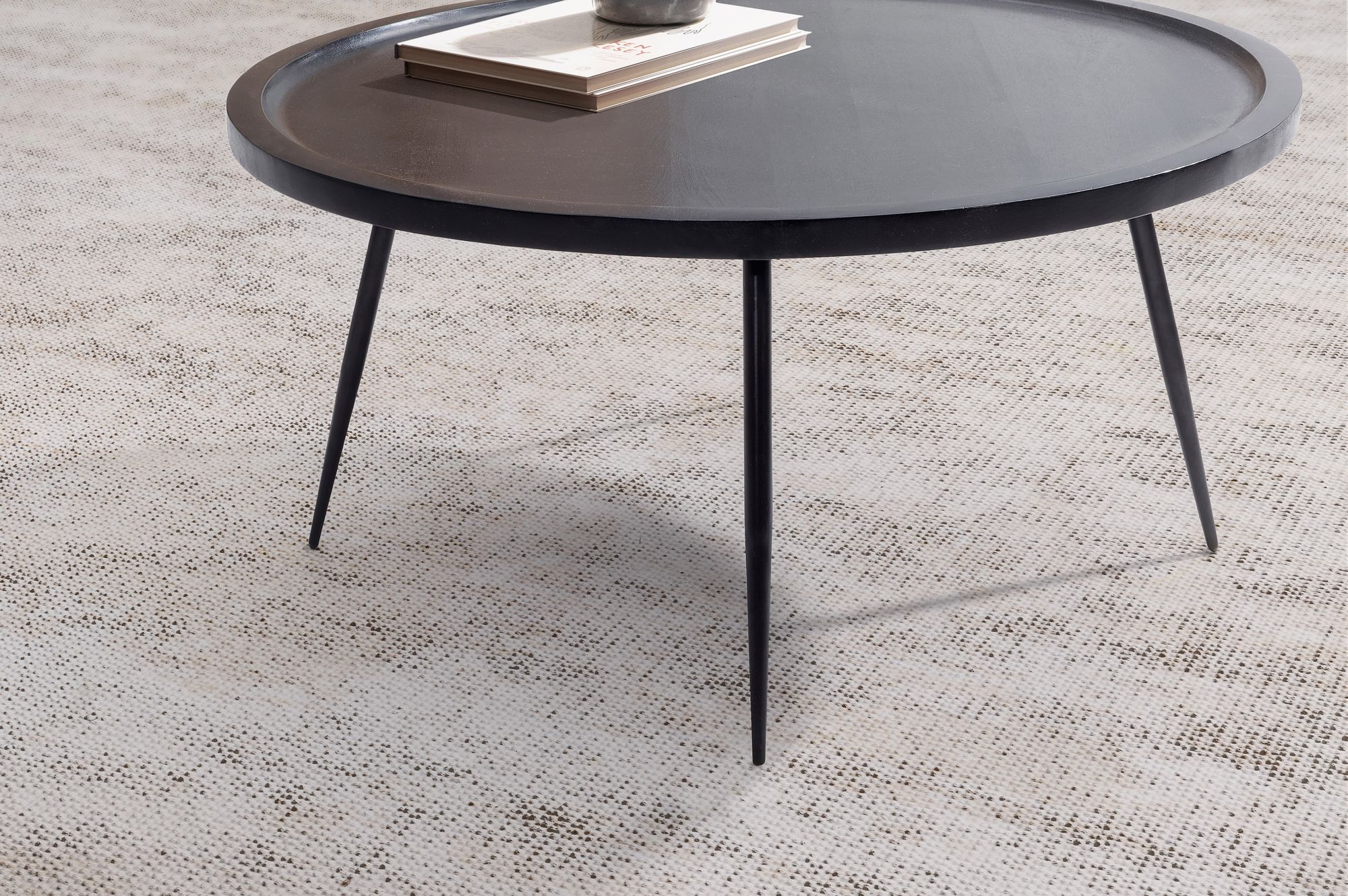 FineBuy Couchtisch Mango Massivholz rund Ø 75 cm Schwarz · Moderner Wohnzimmertisch mit Metallbeinen · Handgefertigter Sofatisch im Industrial Japandi Design | Farbe: Schwarz