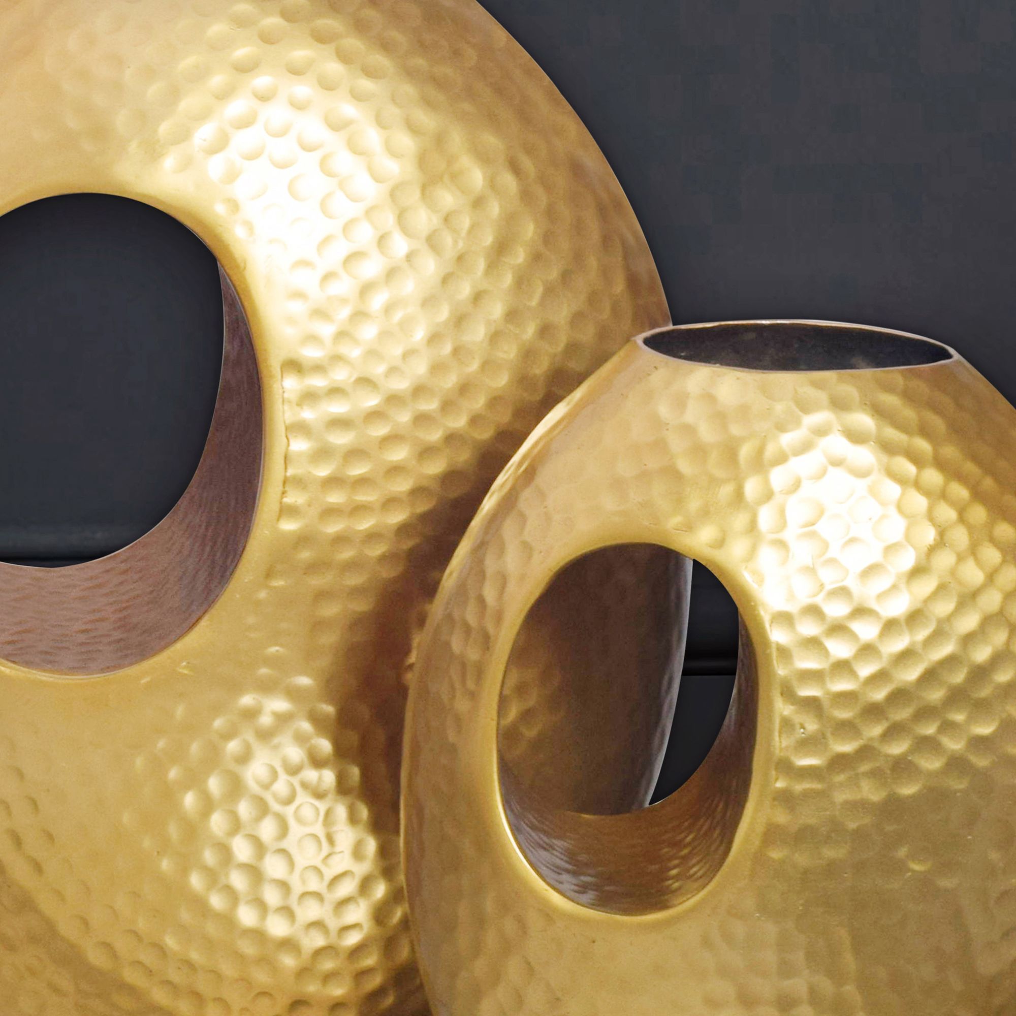 FineBuy Deko Vase 2er Set Aluminium mit Tragegriff Blumenvase Modern, Hammerschlag Dekovase 2-teilig für Blumen, Alu Tischvase Handgefertigt | Farbe: Silber FineBuy Deko Vase 2er Set Aluminium mit Tragegriff Blumenvase Modern, Hammerschlag Dekovase 2-teilig für Blumen, Alu Tischvase Handgefertigt | Farbe: Silber