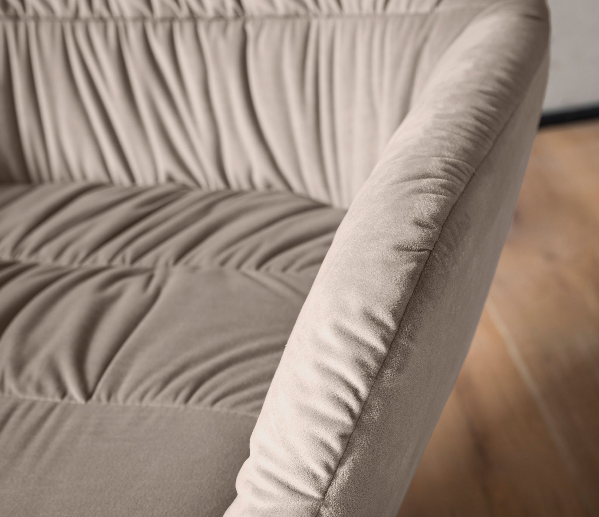 FineBuy Loungesessel Samt Design Clubsessel mit Metallbeine, Schalenstuhl gepolstert mit Rückenlehne, Cocktailsessel Lounge Armlehnen, Sessel mit Stoffbezug | Farbe: Beige