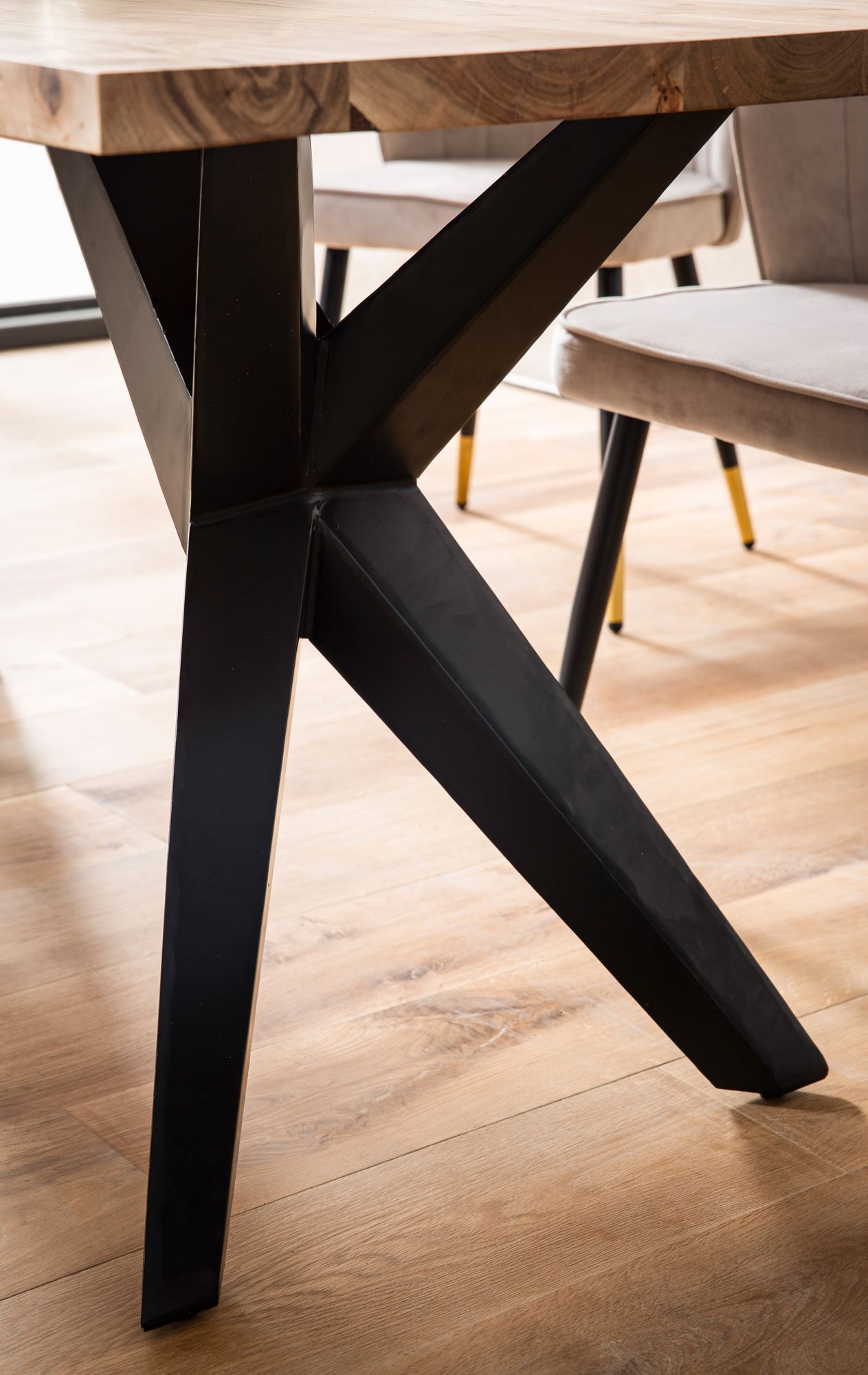 FineBuy Esszimmertisch Akazie Massivholz Metall Esstisch Loft-Style, Küchentisch mit Metallbeinen, Holztisch Industrial Groß, Speisetisch Esszimmer Rechteckig | Farbe: Braun FineBuy Esszimmertisch Akazie Massivholz Metall Esstisch Loft-Style, Küchentisch mit Metallbeinen, Holztisch Industrial Groß, Speisetisch Esszimmer Rechteckig | Farbe: Braun