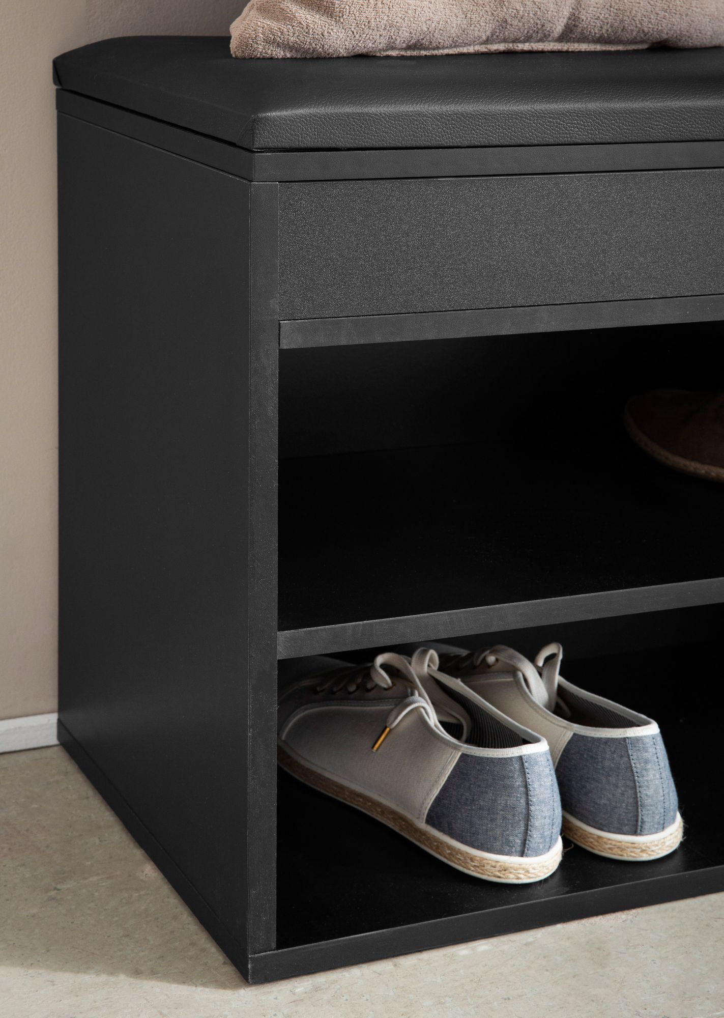 FineBuy Schuhbank mit Sitzfläche Garderoben-Bank 104x51x32 cm Kunstleder Schwarz, Holzbank Klein Gepolstert, Sitzbank Schmal Flur mit Stauraum, Truhenbank Schuhtruhe Flurmöbel | Farbe: Schwarz