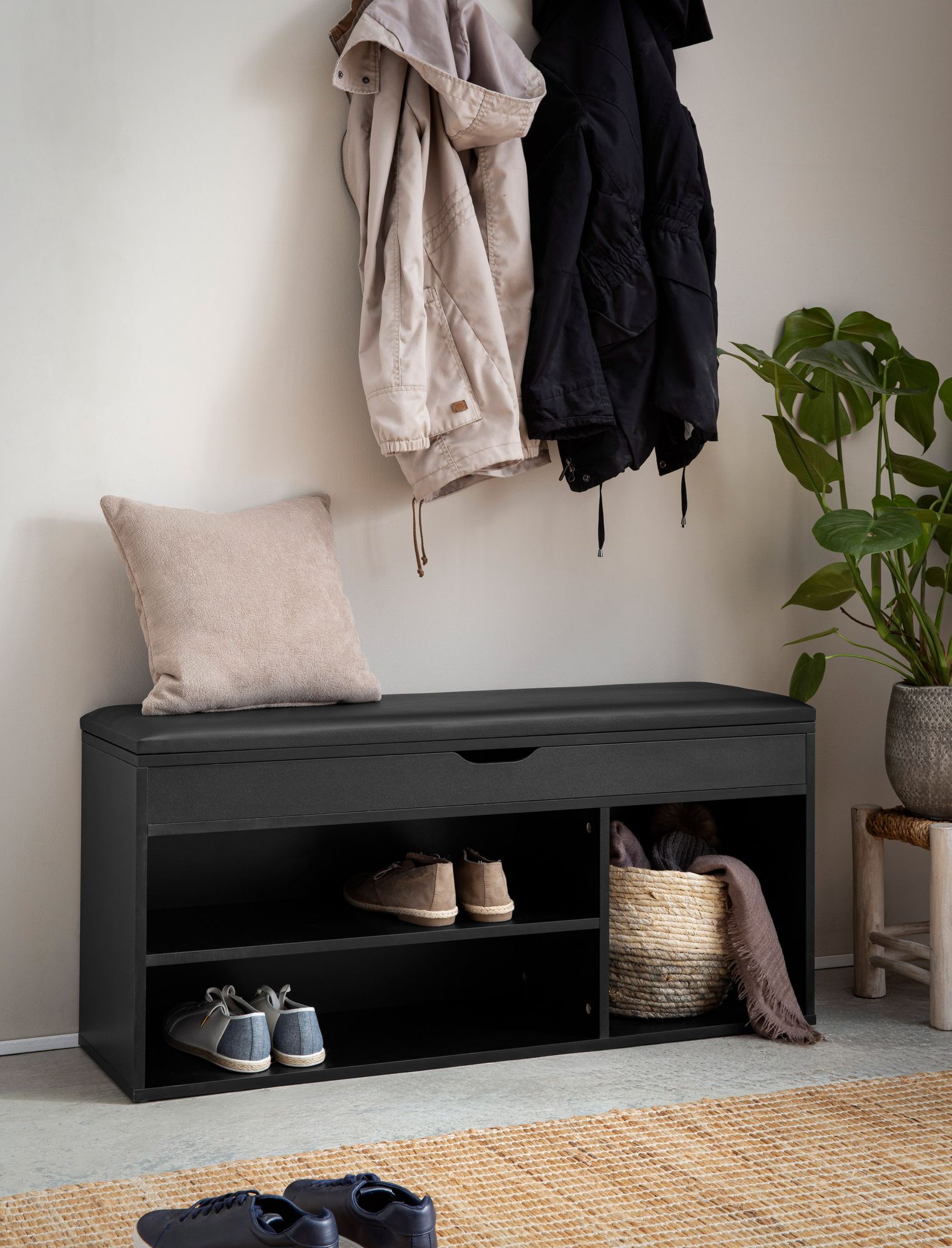 FineBuy Schuhbank mit Sitzfläche Garderoben-Bank 104x51x32 cm Kunstleder Schwarz, Holzbank Klein Gepolstert, Sitzbank Schmal Flur mit Stauraum, Truhenbank Schuhtruhe Flurmöbel | Farbe: Schwarz